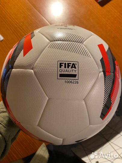 Футбольный мяч demix fifa