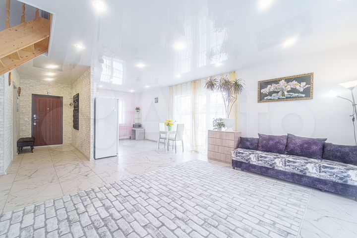 Коттедж 102 м² на участке 8 сот.