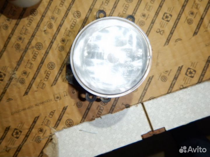 Фара противотуманная правая Toyota Corolla E180