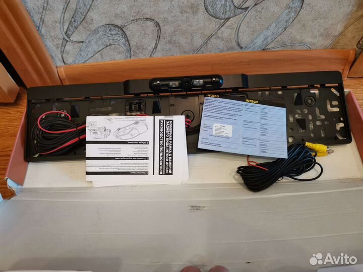 Номерная рамка с камерой заднего вида