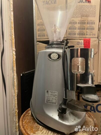 Кофемолка электрическая бу