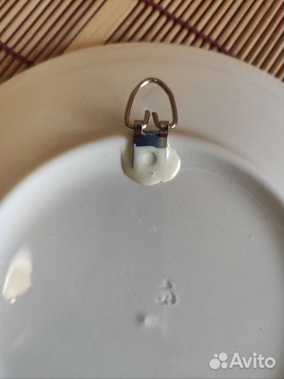 Настенная тарелка