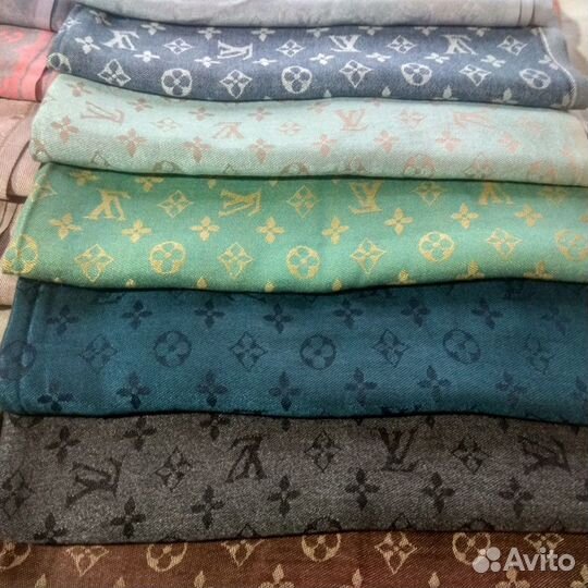 Брендовые двусторонние палантины