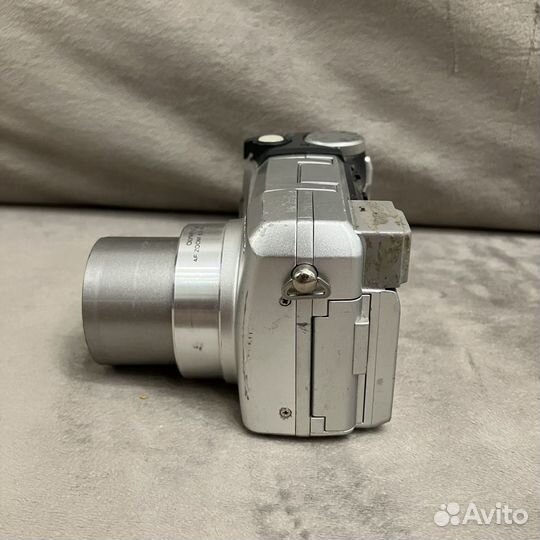 Фотоаппарат Olympus C-740