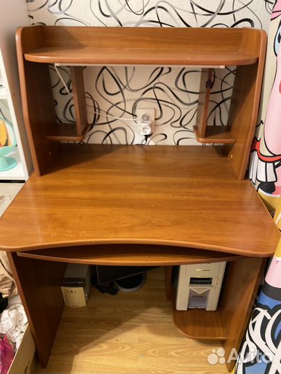 Компьютерный стол