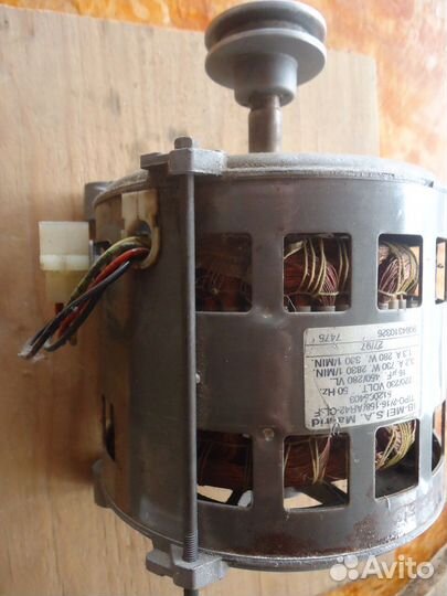 Двигатели для стир. машины инезит и вятка-автомат