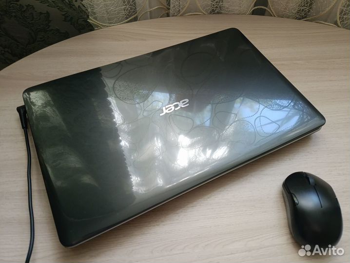 Ноутбук Acer aspire E1-571G