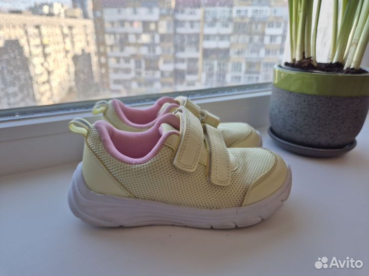 Кроссовки детские 28 размер
