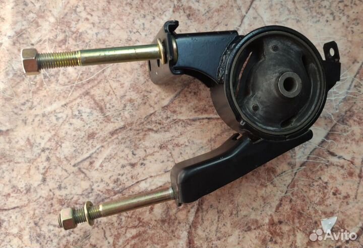 Подушка опора двигателя RBI 12371-0M030 Vitz Platz