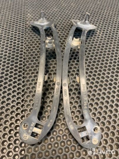 Кронштейн задний Bentley Continental Flying Spur