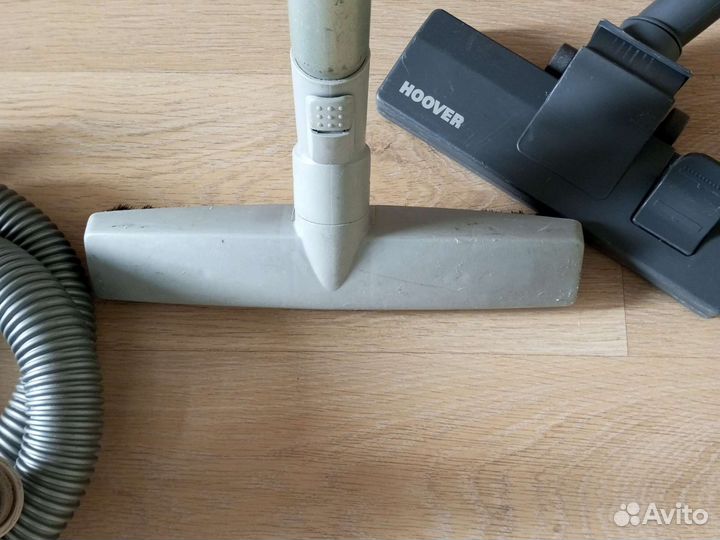 Шланг, труба, щетки для палесоса