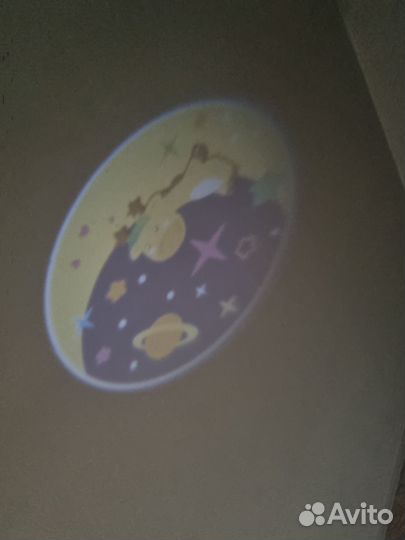 Музыкальный мобиль с проектором