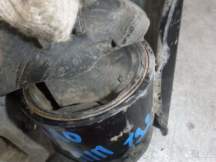 Опора двигателя прав передняя правая Mitsubishi