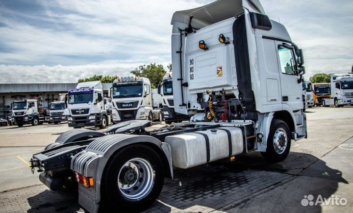 В разборке грузовик Mercedes,Actros mpiii 2009-201