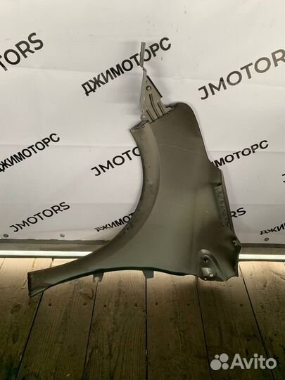 Крыло переднее правое Peugeot 208