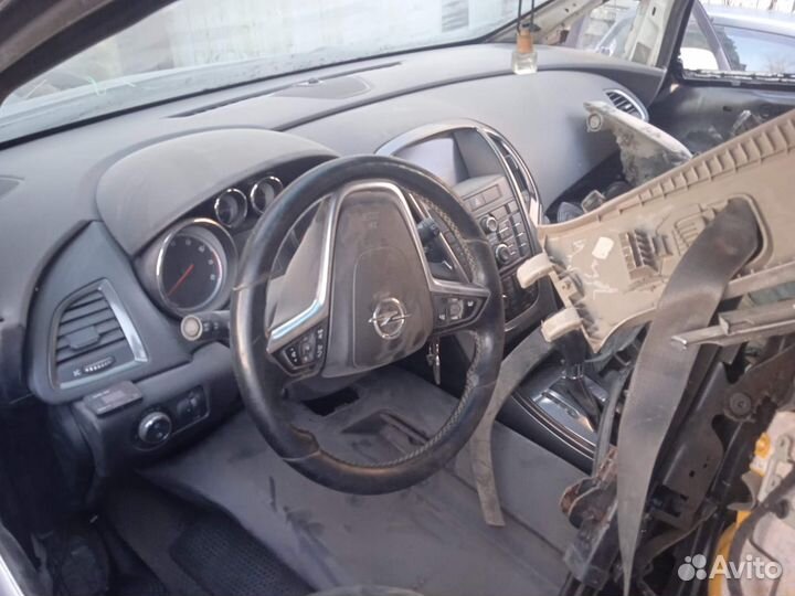 Дверь задняя правая opel Astra J 10