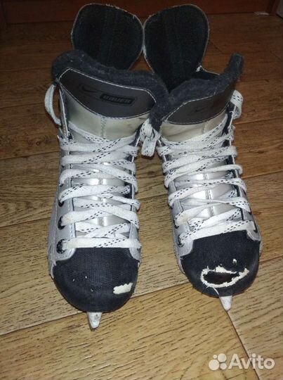 Коньки хоккейные