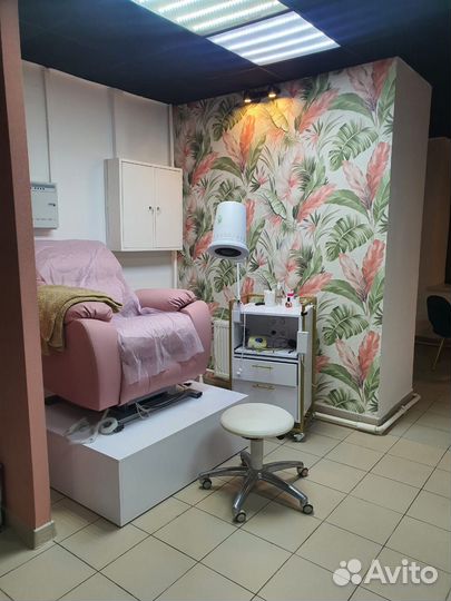 Мастер маникюра и педикюра