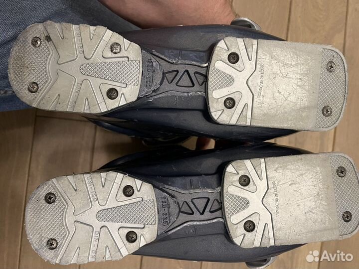 Горнолыжные ботинки 23,5 и 27,5