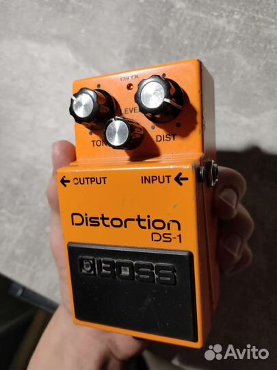 Педаль Boss Ds-1