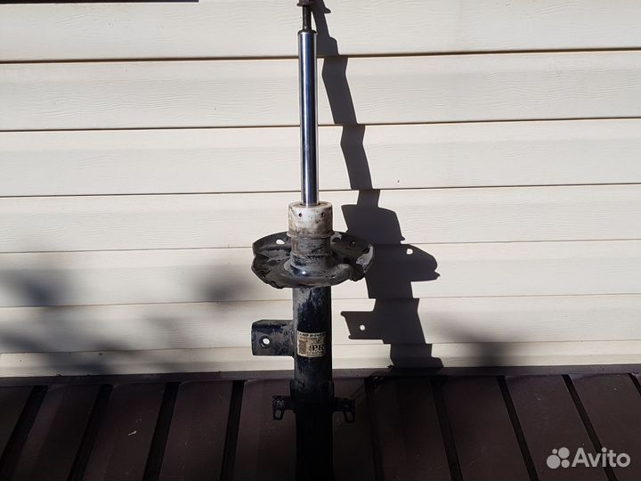 Стойка задняя правая Фрилендер 2 оригинал