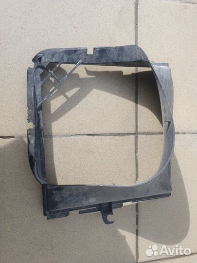 Воздуховод радиатора правый Porsche Cayenne 957