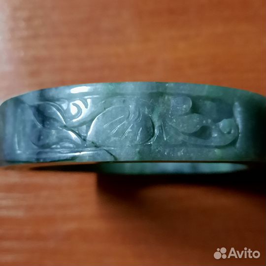 Браслет из жадеита