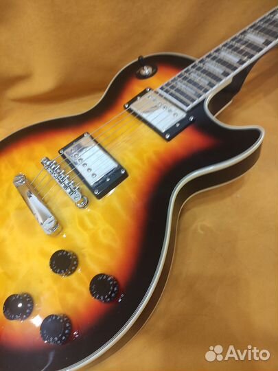 Реплика Gibson Les Paul Custom