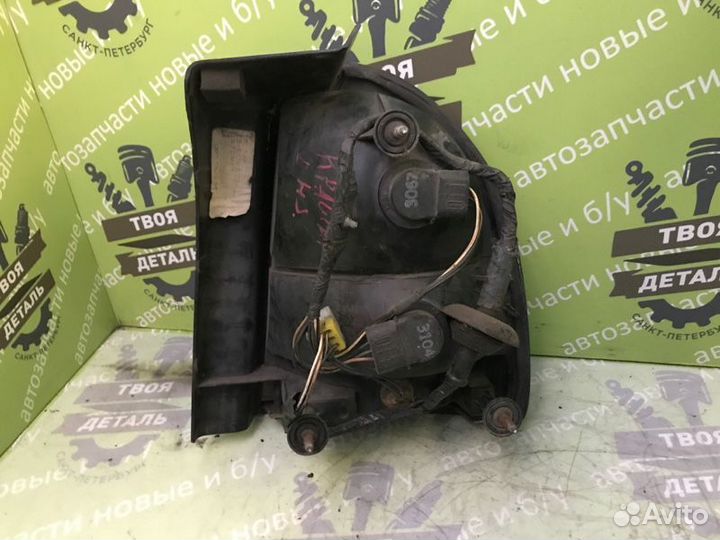 Фонарь левый Chrysler Lhs 3.5 1993