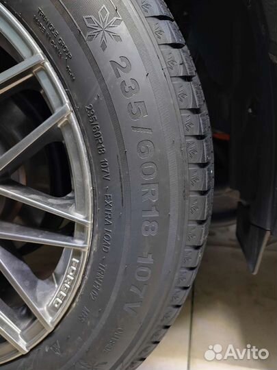 Triangle PL02 235/60 R18