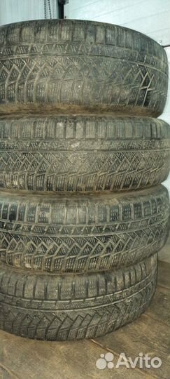 Continental WinterContact SI 215/70 R16