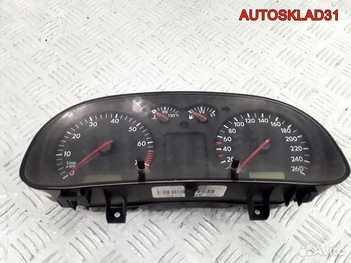 Панель приборов Volkswagen Golf 4 1J0919880B