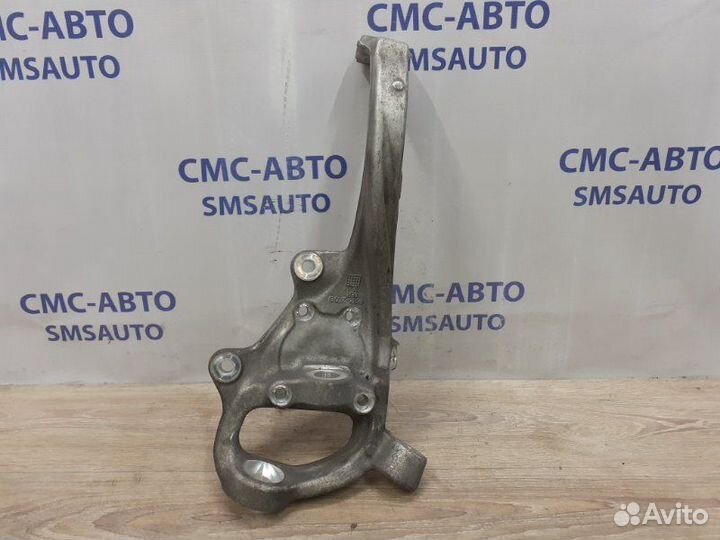 Кулак поворотный передний левый Mercedes-Benz