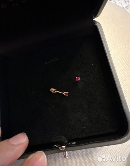 Золотые серьги с рубинами