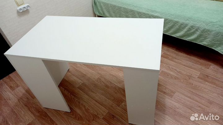 Стол письменный компьютерный с полками