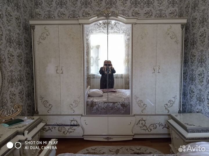 Продам спальный гарнитур