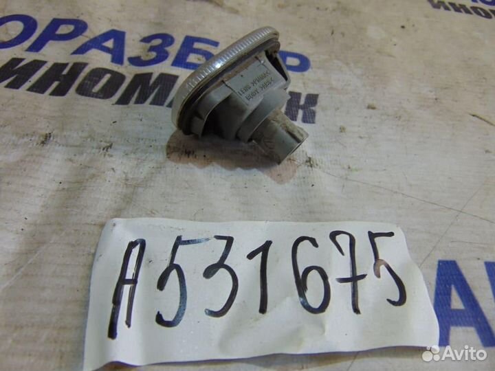 Повторитель на крыло для Toyota Corolla 9 2001-20