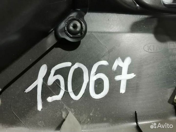 Обшивка двери задняя левая Kia Rio 4