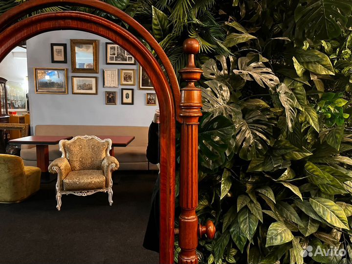 Старинное зеркало