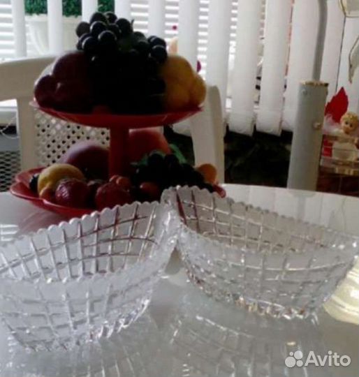 Хрустальные ладьи и вазочка.Новые