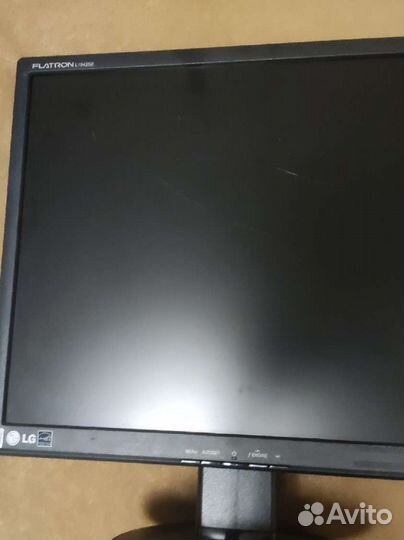Монитор lg flatron l1942se