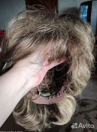 Парик женский