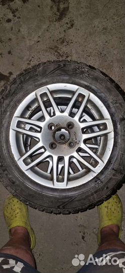 Продам комплект дисков на зимней резине r14