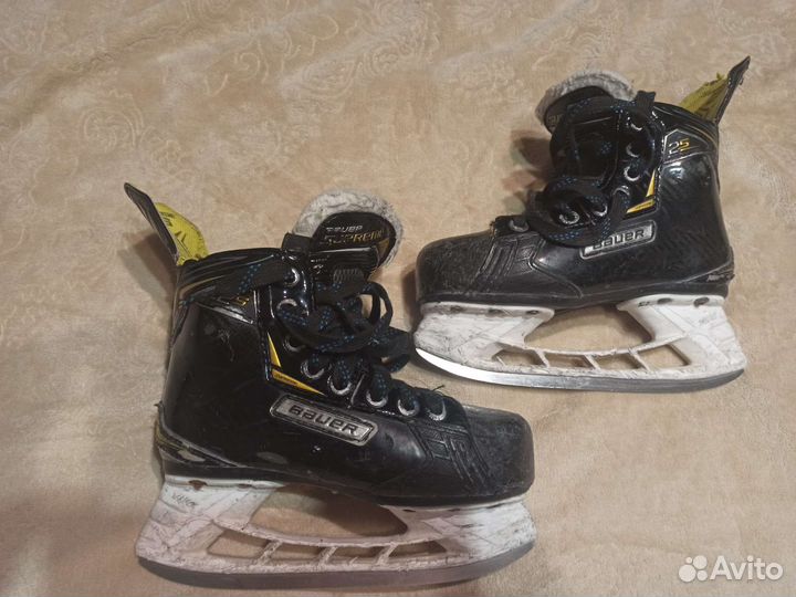 Коньки хоккейные детские bauer 13,5 бу