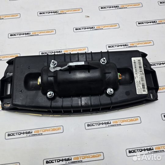 Подушка безопасности пассажира Mercedes W204