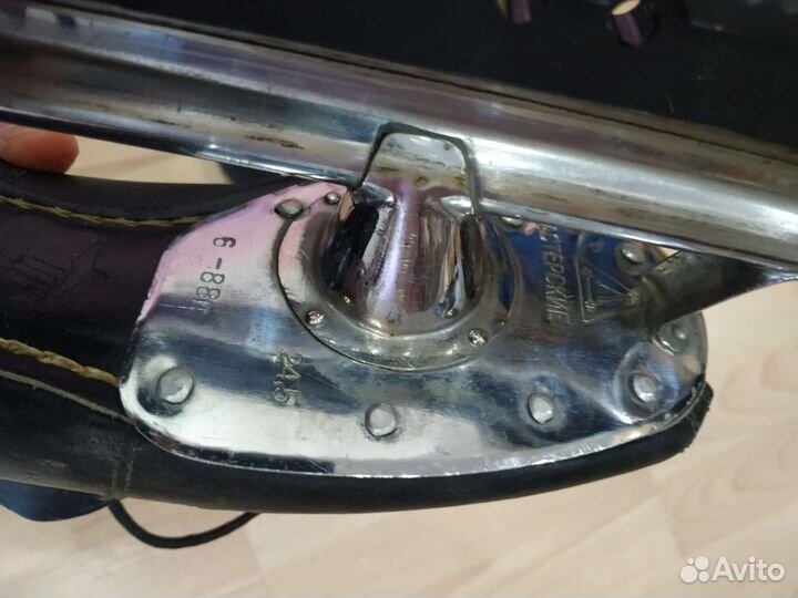 Коньки фигурные