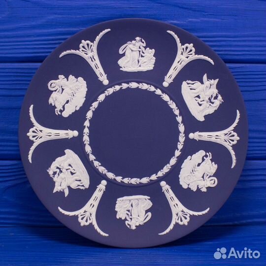 Комплект или поштучно тарелок от Wedgwood