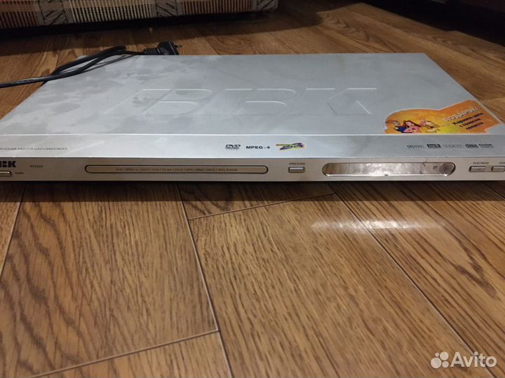 BBK DVD-плеер dv326si с коллекцией дисков
