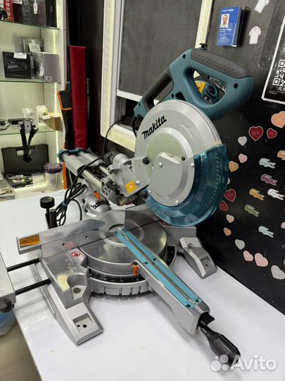 Торцовочная пила Makita LS1018L