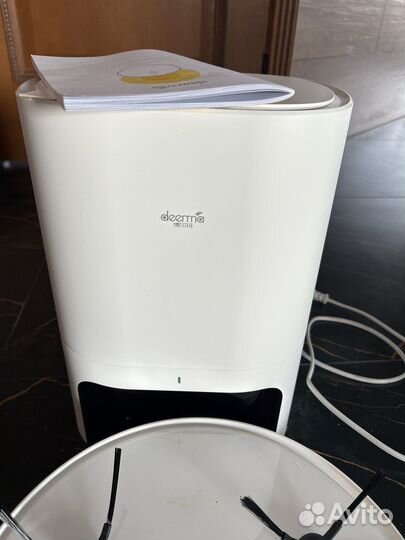 Робот пылесос со станцией самоочистки deerma